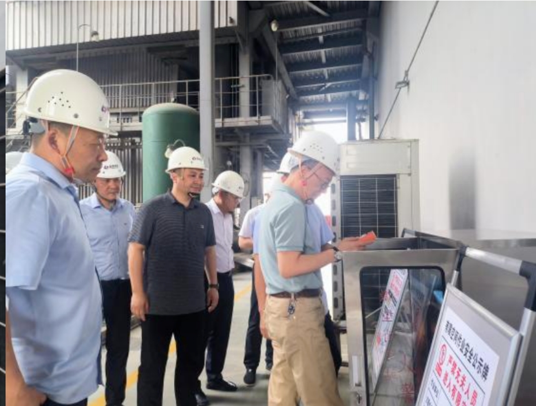 �ϲ��������ü������¹�һ�е������ϲ�����չ�徲������������